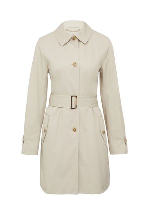 Trench coat beige con colletto, vita evidenziata da una cintura e due tasche frontali. Presenta bottoni dorati e una texture liscia.