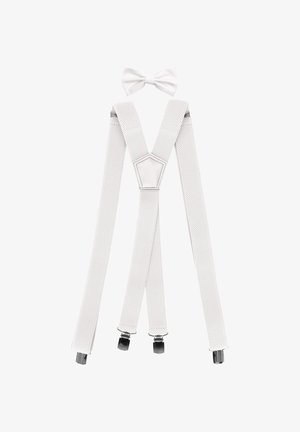 Weiße Hosenträger mit schwarzen Clips und strukturiertem Stoff, über denen sich eine passende weiße Fliege befindet.