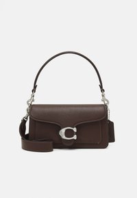 COACH POLISHED TABBY SHOULDER BAG  - Käekott - maple