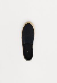 Thumbnail Image 4