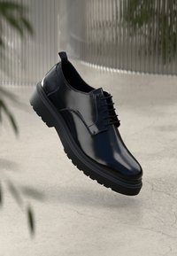 LEATHER - Elegantni čevlji z vezalkami - black