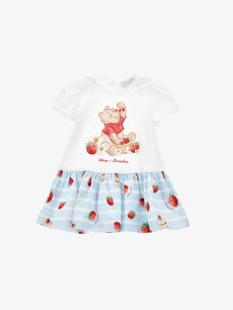 Λευκό φόρεμα για νήπιο με τον Γουίνι το Αρκουδάκι να κρατάει φράουλες στην κορυφή, μπλε φούστα με λευκές ρίγες και σχέδιο φράουλας.