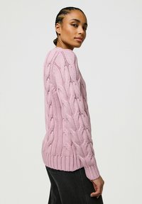 Wrangler LONG SLEEVE CABLE CREW - REGULAR FIT - Trui - keepsake lilac
