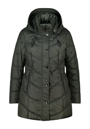 Gevoerde groene jas met een capuchon, voorkant met rits en drukknoopjes. Heeft een schuin gestikt patroon en twee ritszakken aan de zijkanten.