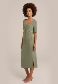 WE Fashion Kokerrok - green