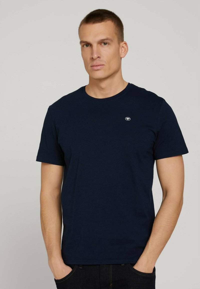 Herren T-Shirts basic | TOM TAILOR IM DREIERPACK T-Shirt basic middle grey melange/grau-meliert - ZT47164 Herren T-Shirts basic | TOM TAILOR IM DREIERPACK T-Shirt basic middle grey melange/grau-meliert - ZT47164