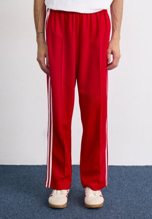 adidas Originals BAGGY - Jogginghose - better scarlet