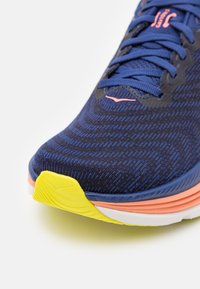 HOKA GAVIOTA 5 - Scarpe da corsa su strada - evening sky/coral