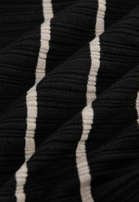 Next SCOOP NECK LONG SLEEVE - Maxikleid - black
