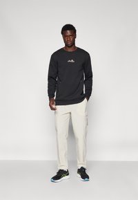 Ellesse VINCOLI - Sportska majica - black