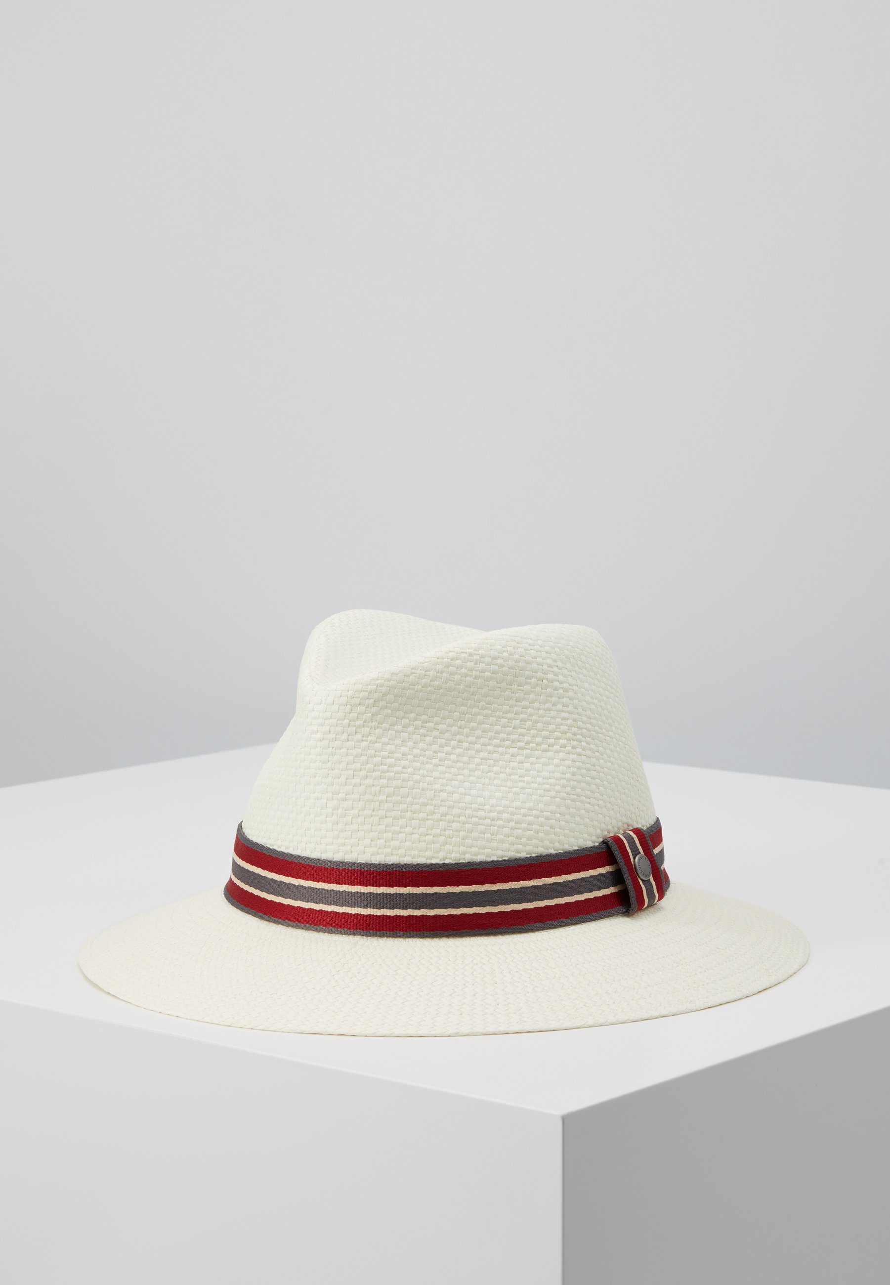 barbour chapeau