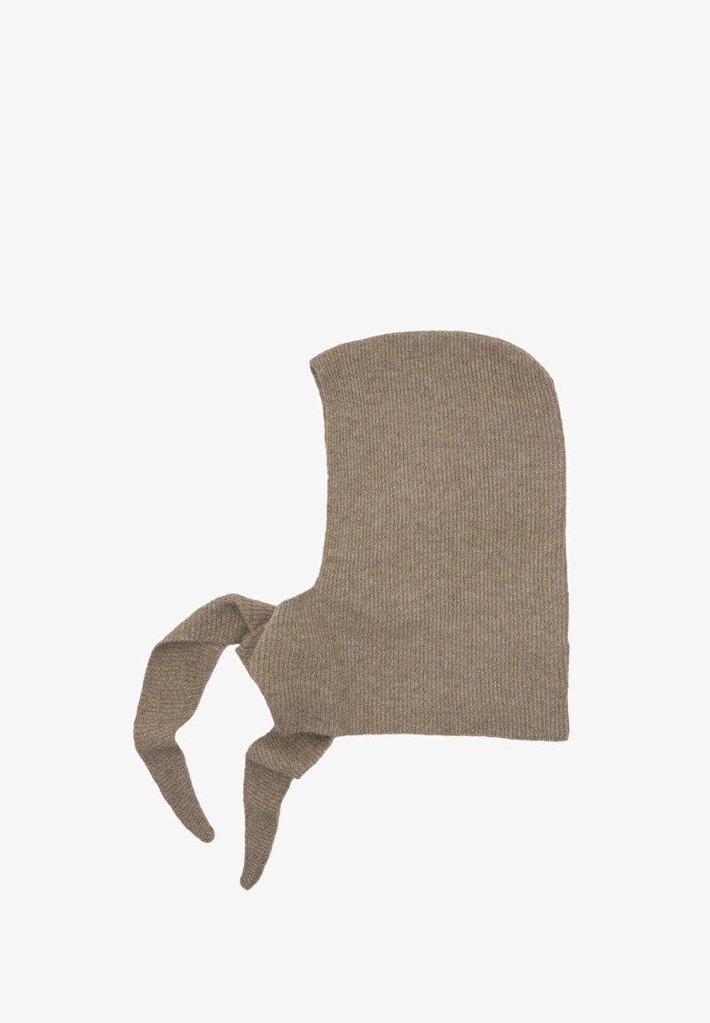 Bruine gebreide balaclava met een gladde textuur, met een verlengd bovenstuk en striksluitingen bij de hals voor een veilige pasvorm.