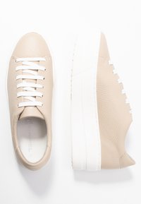 Tamaris Trainers - light taupe