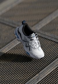 ASICS SportStyle - GEL-NYC UTILITY UNISEX - Joggesko - white/black Miniatyrbilde 1