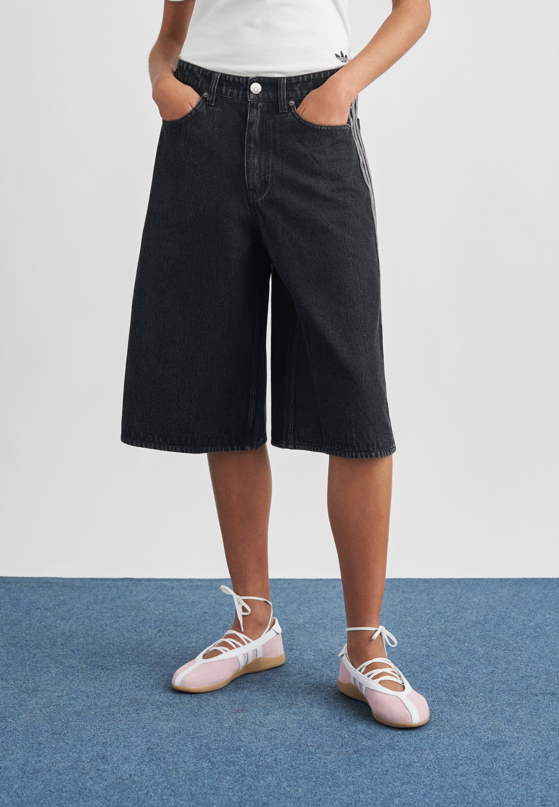 Jaded London WASHED JUMBO JORTS UNISEX - Denim shorts - washed
