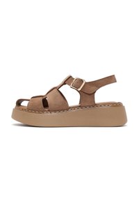 Sandali platform in suede marrone con design incrociato, punta aperta, cinturino regolabile con fibbia e suola beige testurizzata.
