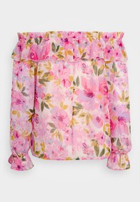 Haut fleuri à épaules dénudées de couleur rose clair, avec des volants le long de l'encolure et des manches longues froncées avec un léger éclat et des tons pastel.