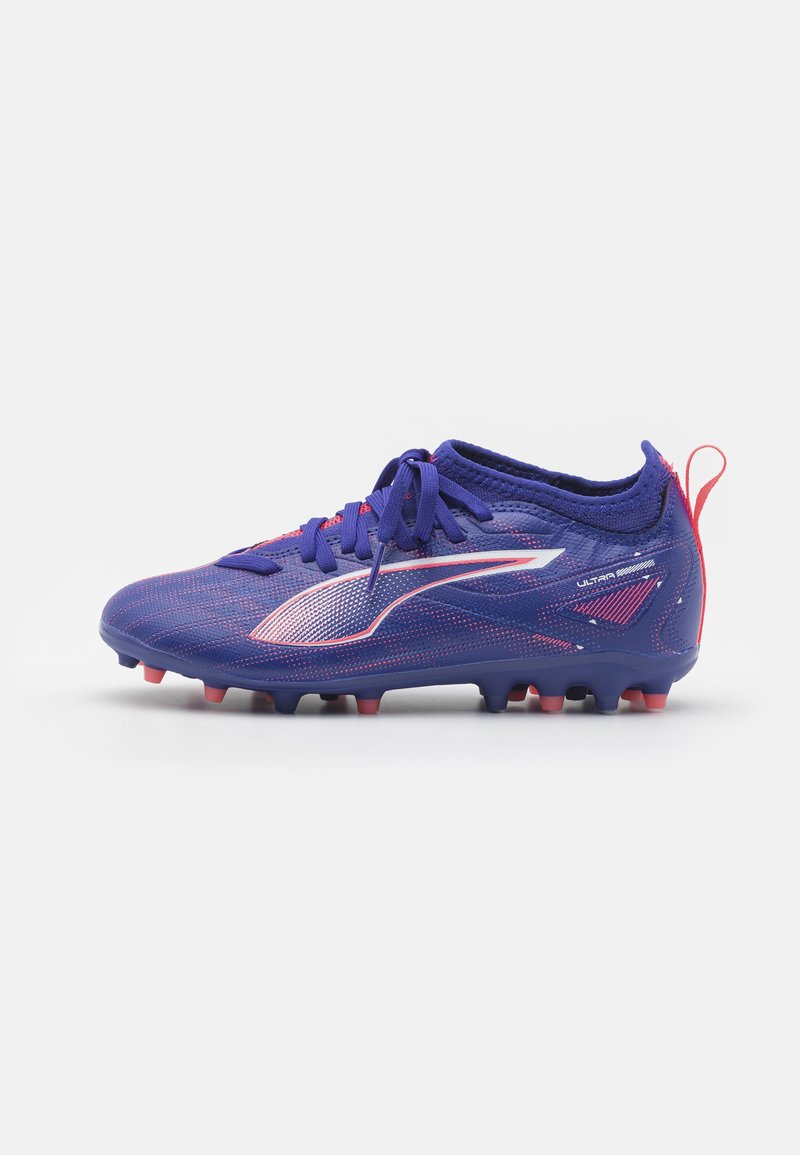 Puma ULTRA 5 MATCH MG JR UNISEX - Botines de fútbol para terreno firme - lapis lazuli/white/sunset glow