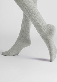 Unselected, silber