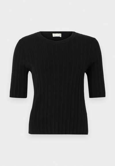 Μαύρο ριγέ κοντομάνικο μπλουζάκι με στρογγυλή λαιμόκοψη, κατασκευασμένο από ελαστικό πλεκτό υλικό. Ο σχεδιασμός διαθέτει κάθετες ρίγες για υφή.