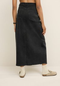 Next Farkkuhame - black