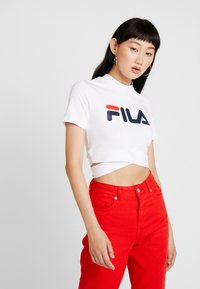 Fila ROXY BELTED - T-shirt con stampa - bright white