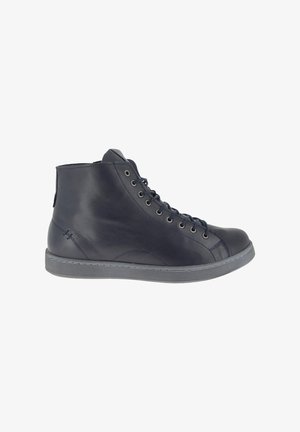 Basket montante en cuir bleu foncé avec semelle en caoutchouc gris et lacets noirs, vue de profil sur fond blanc.