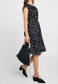 Dorothy Perkins Petite Vardagsklänning - multi-coloured