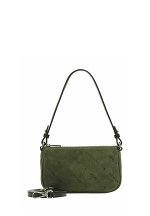 Sac à bandoulière en daim vert avec une bandoulière amovible. Présente un design de texte en relief et une fermeture éclair. Forme rectangulaire avec une texture lisse.