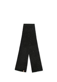 Czarny dziergany szalik o prążkowanej fakturze, ozdobiony kolorowymi drobinkami. Na jednym końcu widoczna charakterystyczna skórzana metka.