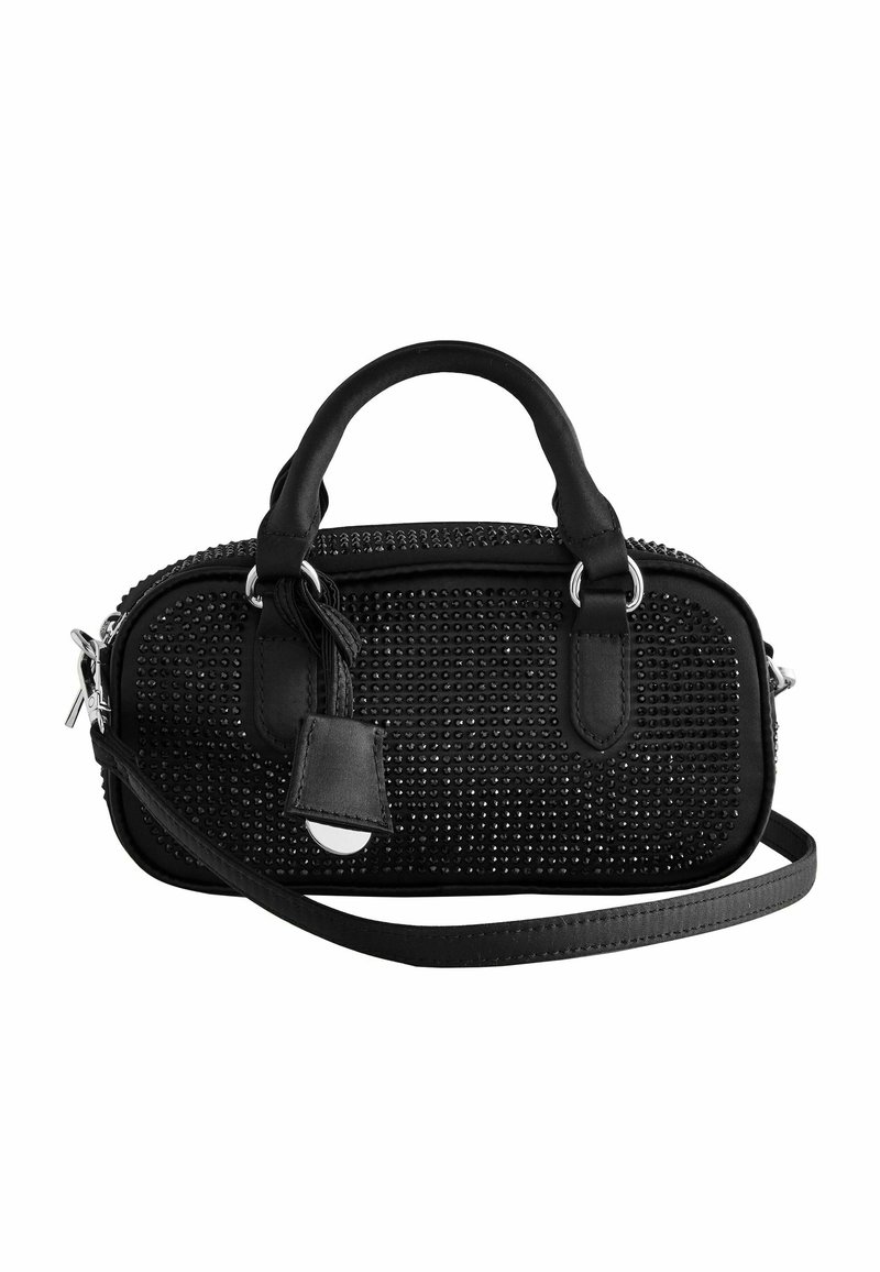 Musthave musta käekott, millel on kudumistekstuuri, ümmargune kuju, kahekordsed sangad, eemaldatav rihm, lukuga sulgur ja väike luku detail.