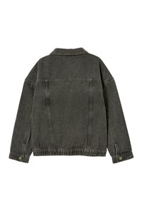 Tmavě šedá džínová bunda s volnějším střihem, s límcem, elastickým lemem a prošitými detaily na zádech.