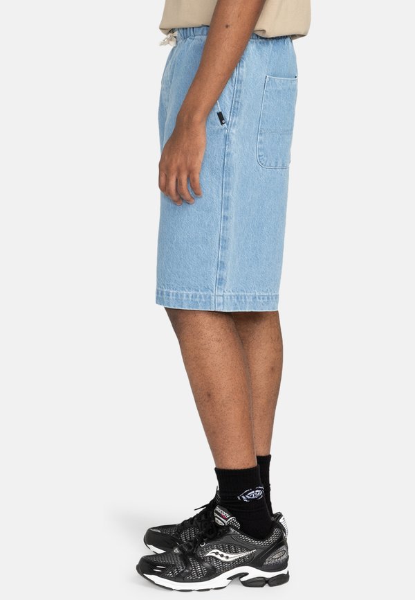 CHILLIN BIG  - Denim shorts4