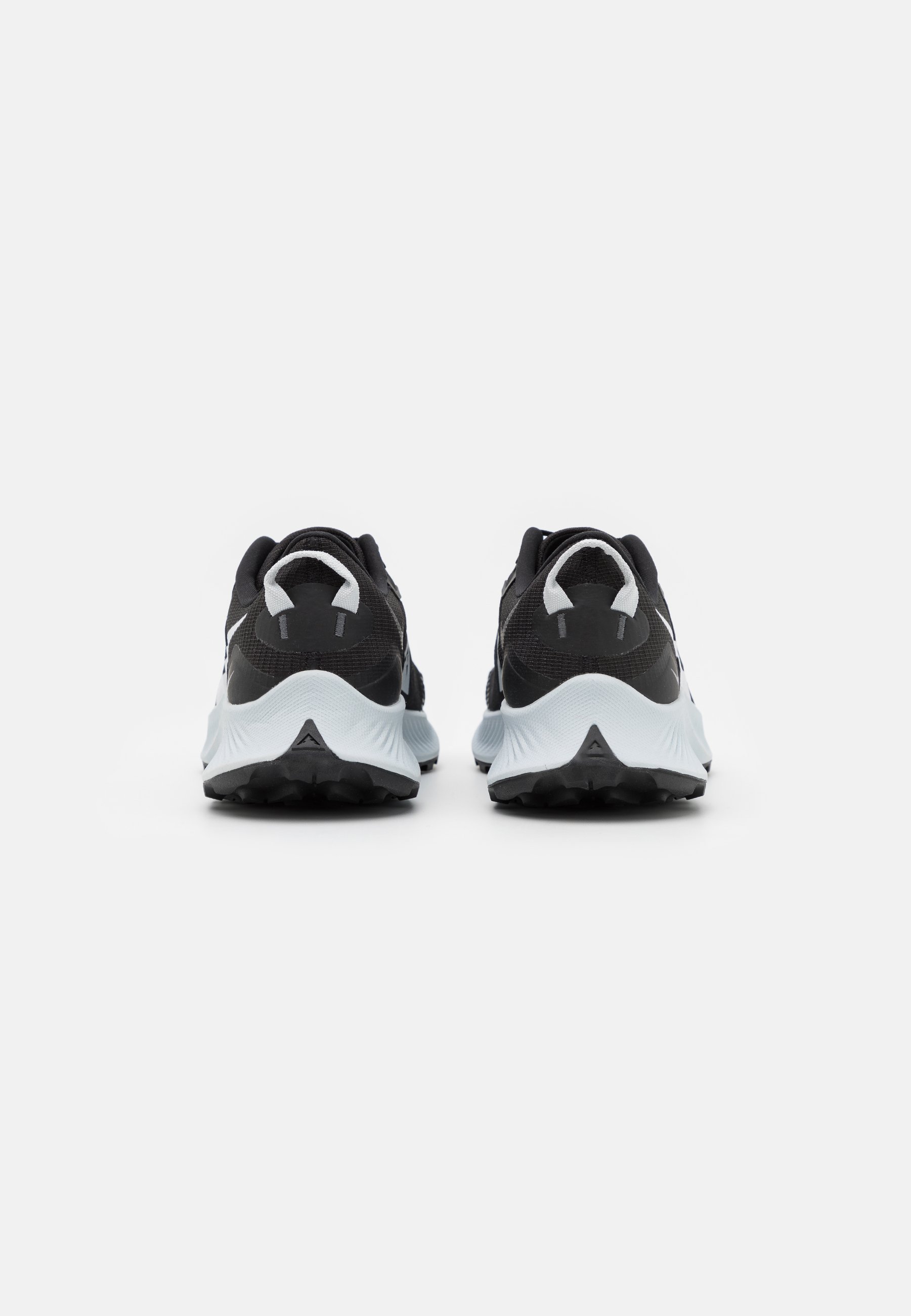 Nike Performance PEGASUS TRAIL 3 - Laufschuh Trail - black/pure  platinum/dark smoke grey/schwarz - Zalando.de