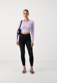 ONLY Petite ONLPOWER MID PUSH UP - Jeans Skinny Fit - washed black