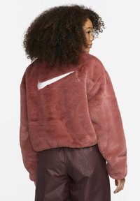 Nike Sportswear ICON CLASH - Ziemas jaka - canyon rust white