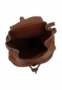 Sac seau en cuir brun avec une finition texturée. Doté d'une fermeture à cordon et d'une poche zippée intérieure. Intérieur spacieux sans compartiments supplémentaires.