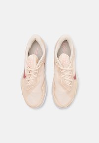 Nike Performance COURT AIR ZOOM VAPOR PRO - Sapatilhas de ténis para vários pisos - pearl white/canyon rust/white