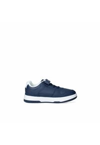 Scarpa sportiva blu navy realizzata in materiale sintetico, con suola in gomma bianca, design con lacci e una fascia in velcro per una vestibilità sicura.