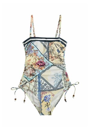 Einteiliger Badeanzug mit verstellbaren seitlichen Bändern, dünnen Schulterträgern und einem Patchwork-Muster aus Blumen und Schmetterlingen in sanften Pastellfarben.