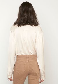 Maison 123 Camicia - blanc cassé