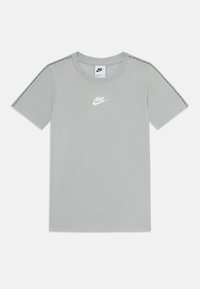 Nike Sportswear - REPEAT TEE - Printtipaita - light smoke grey/white Pienoiskuva 1