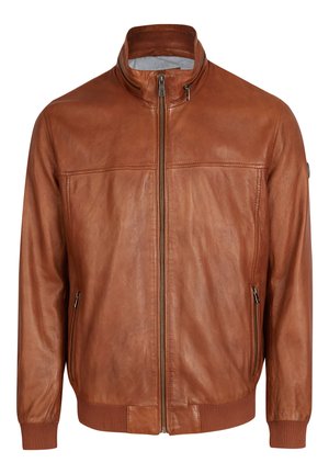 Chaqueta de cuero marrón con un alto cuello, cierre de cremallera frontal, dos bolsillos laterales, puños acanalados y una textura suave. Presenta un diseño limpio.