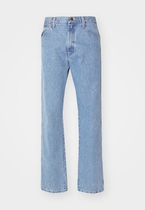 Jeans in denim azzurro chiaro con vita alta, design a gamba dritta e tasche anteriori. Presentano dettagli in rame e un leggero effetto sbiancato.