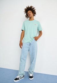 Dickies MAPLETON - Jednoduché tričko - blue surf