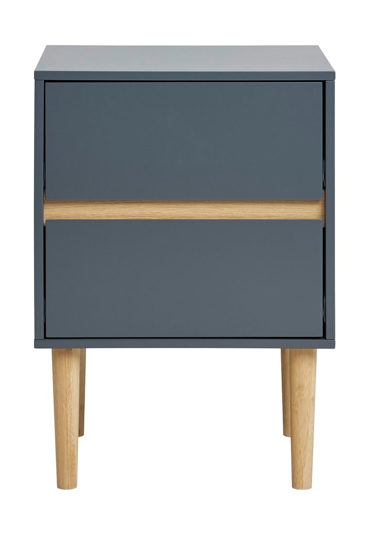 Comodino grigio con due cassetti, dettagli in legno naturale e gambe in legno slanciate. Finitura liscia e design minimalista.