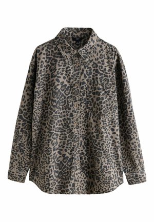 Chemise à manches longues boutonnée avec motif léopard marron et noir et une poche poitrine.