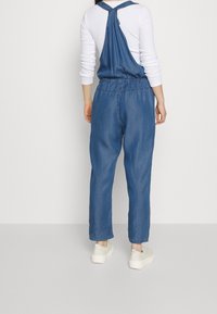 ONLY Petite Hängselbyxor - blue denim
