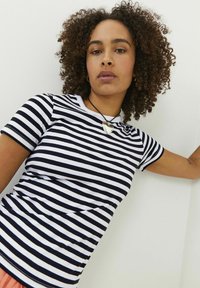 JJXX JXGIGI STR SS STRIPE JRS SN - Marškinėliai su spaudiniu - bright white