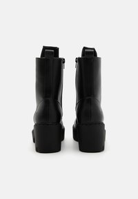 Koi Footwear SALVIUS SWITCH LACE UP BOOTS - Botins de atacadores - black